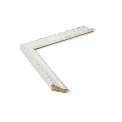 Beyaz Klasik Desenli Ahşap Çerçeve